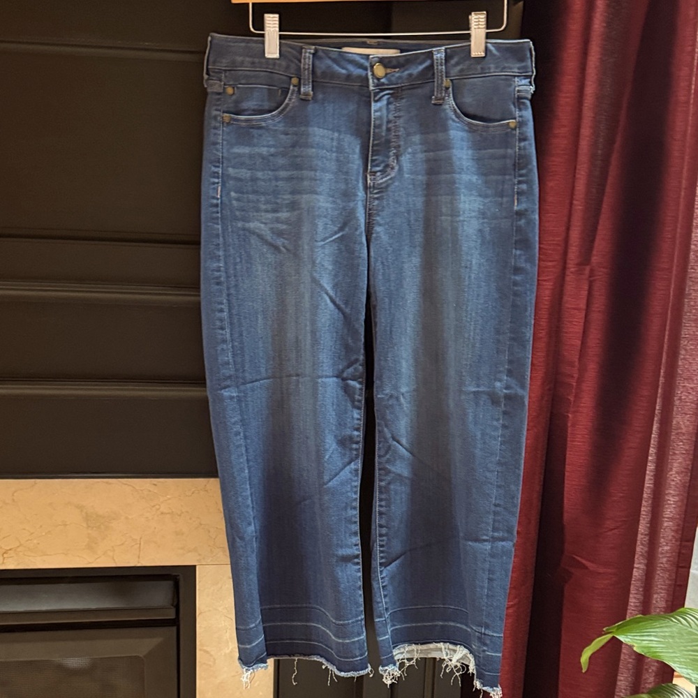 LIVERPOOL JEANS COMPANY wide leg Cropped Jeans with frayed hem sz 8